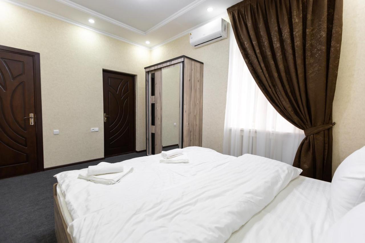 Light Hotel Ташкент Екстериор снимка