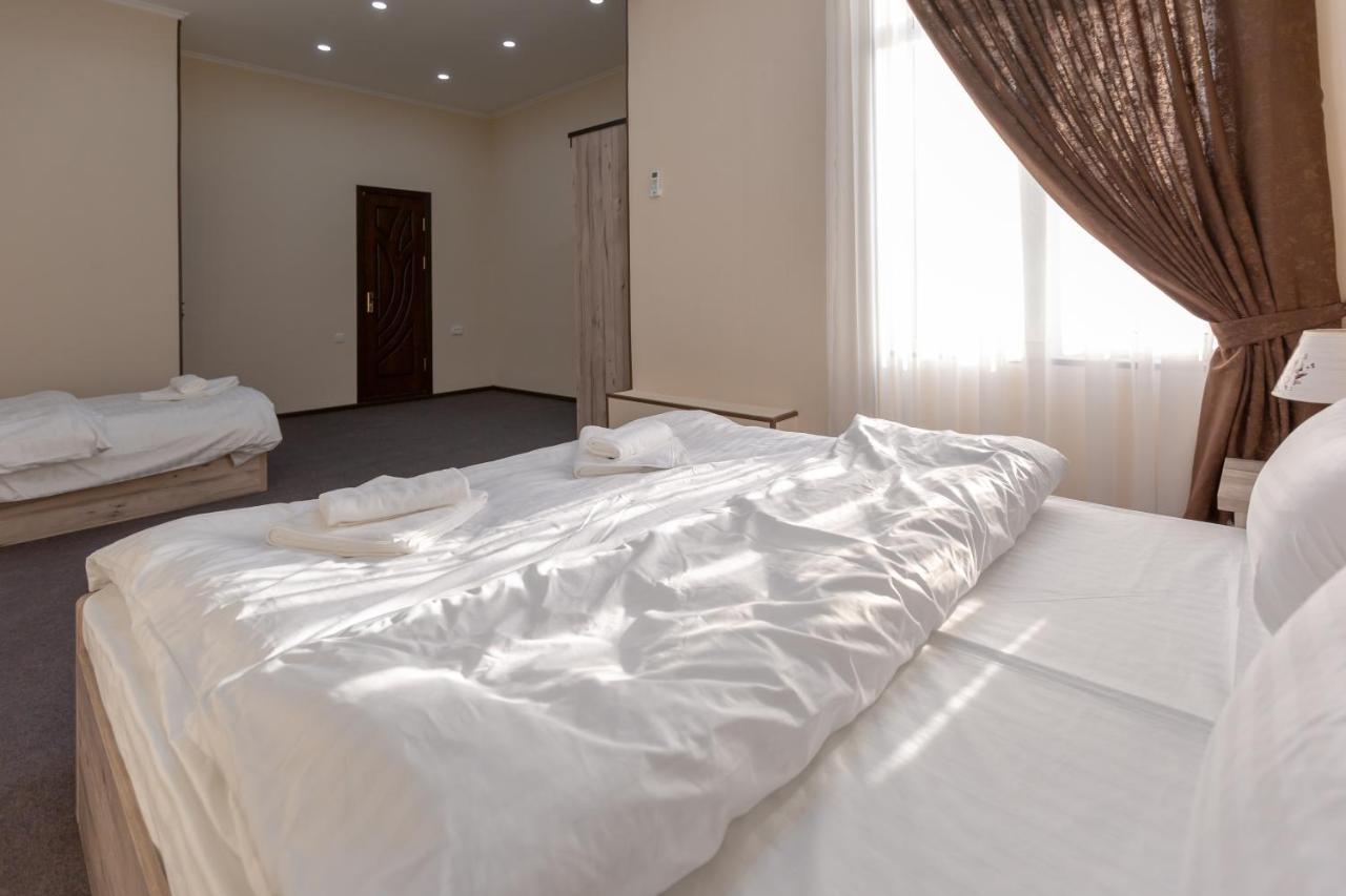 Light Hotel Ташкент Екстериор снимка