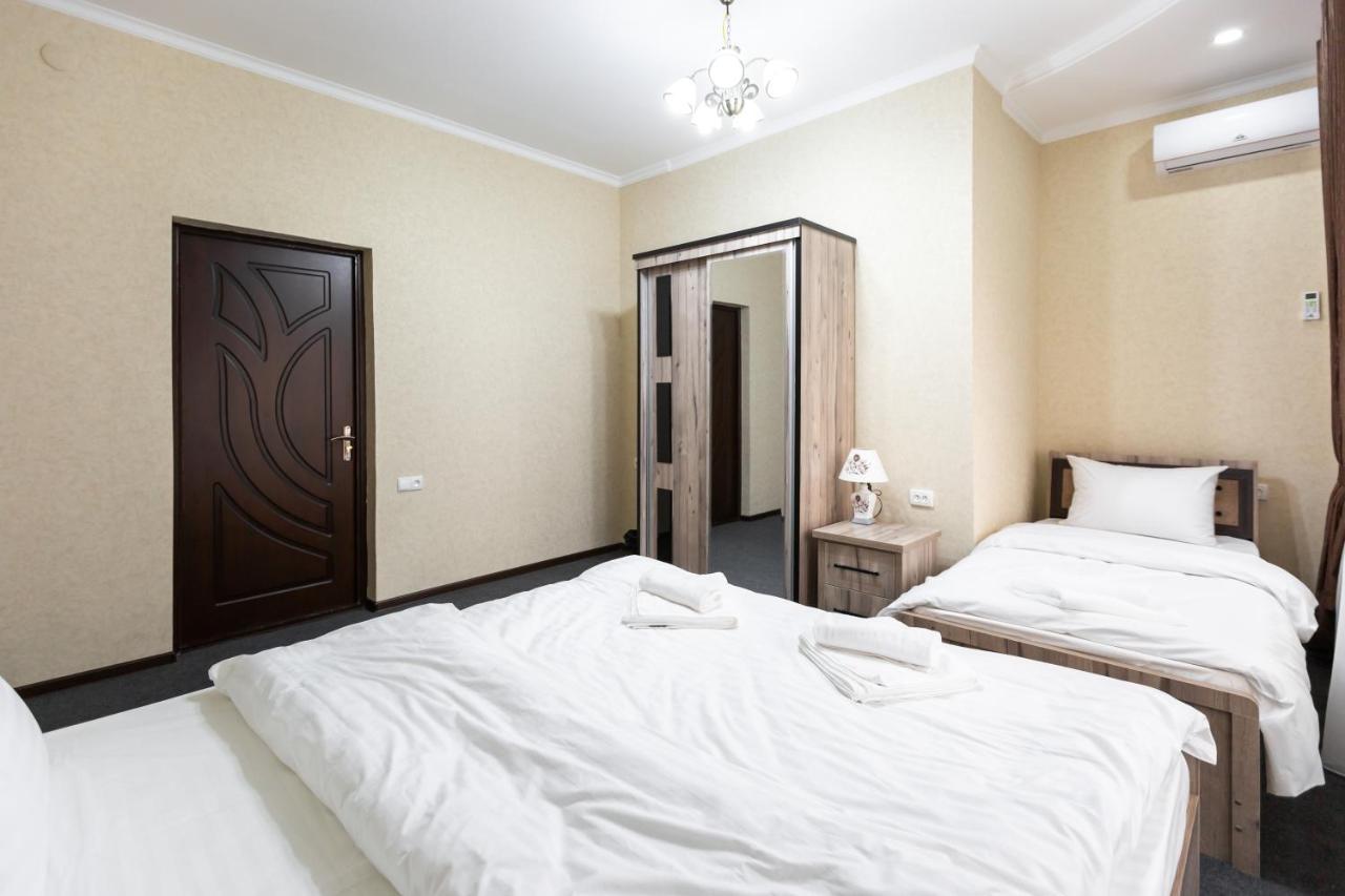 Light Hotel Ташкент Екстериор снимка