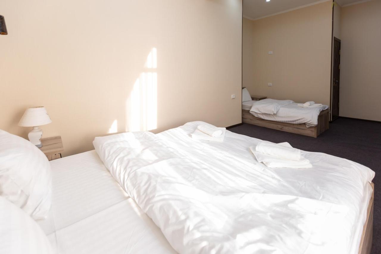 Light Hotel Ташкент Екстериор снимка