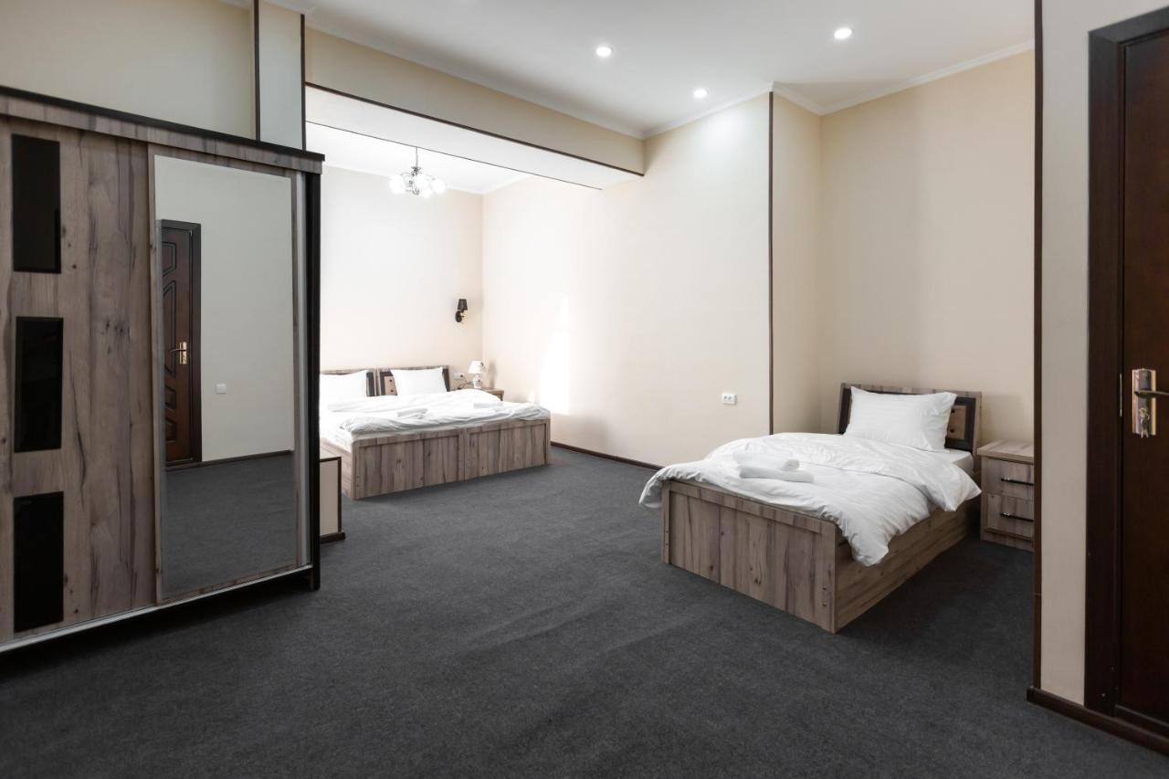 Light Hotel Ташкент Екстериор снимка