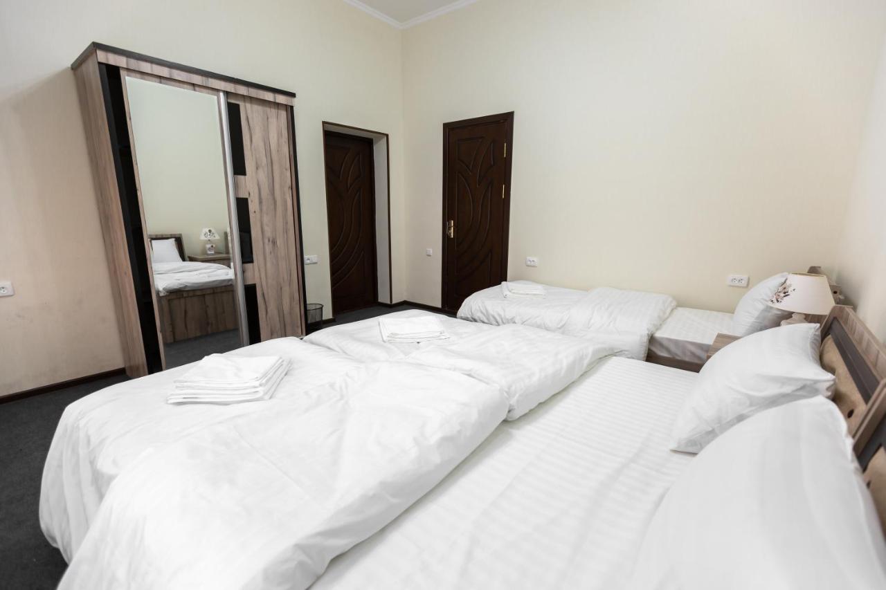 Light Hotel Ташкент Екстериор снимка