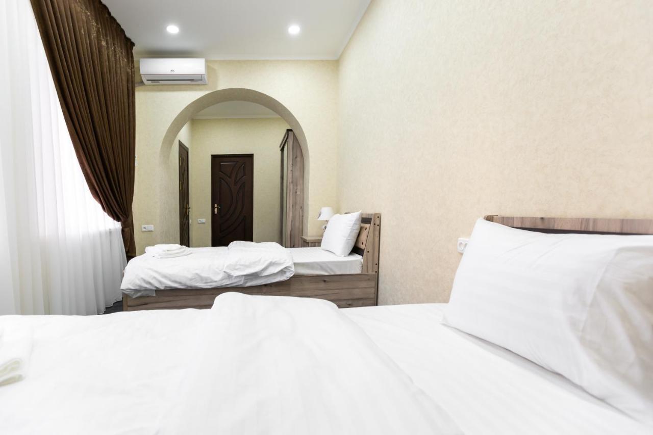 Light Hotel Ташкент Екстериор снимка