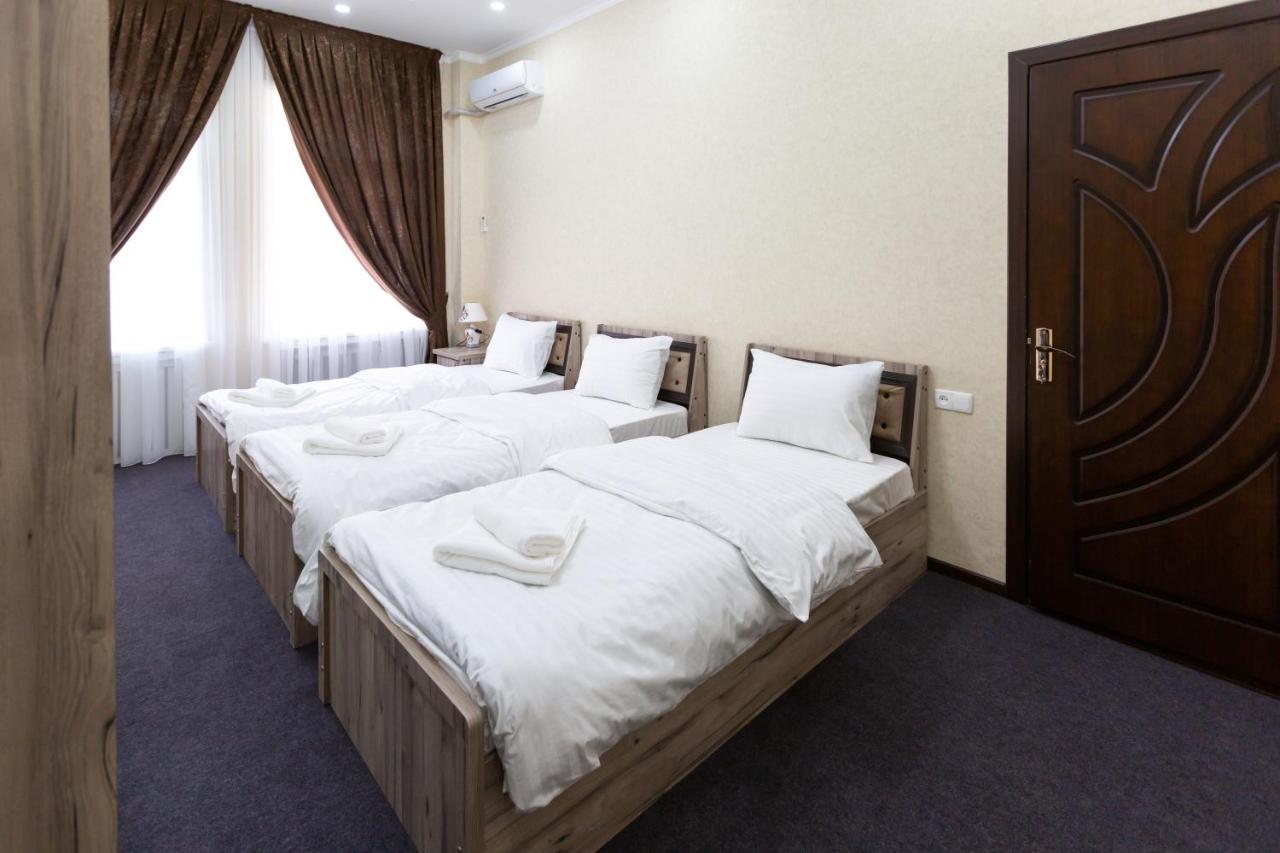 Light Hotel Ташкент Екстериор снимка