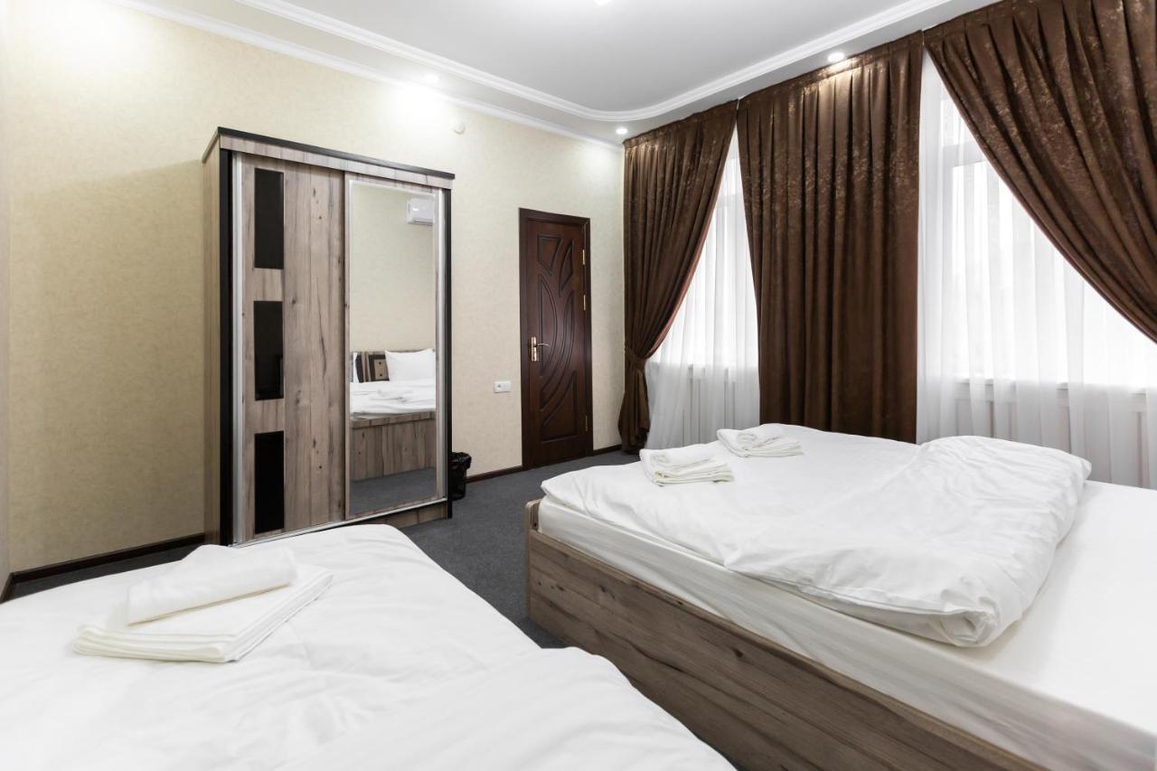 Light Hotel Ташкент Екстериор снимка